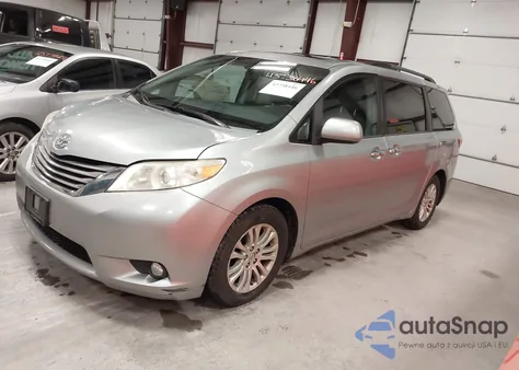 2015 Toyota Sienna Xle 8 Passenger из США, поврежденный, VIN 5TDYK3DC1FS541549